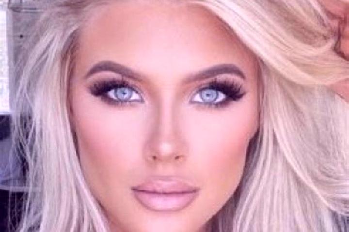 Hazel, 25, a platinum blonde blue-eyed ebony companion based in Adendorf. Offering Striptease, Overnight, Girlfriend Experience. Available for incall and out...