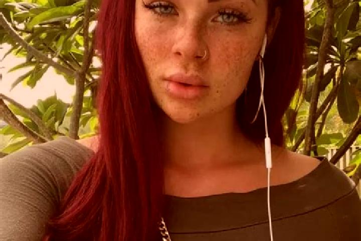 Hazel, 25, a red grey-eyed asian companion based in Abella de la Conca. Offering Dinner Date, Girlfriend Experience, BDSM, GFE. Available for incall and outc...