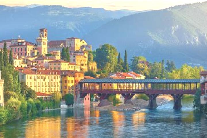 Hazel, 25 — Escort in Crespano del Grappa, Italy