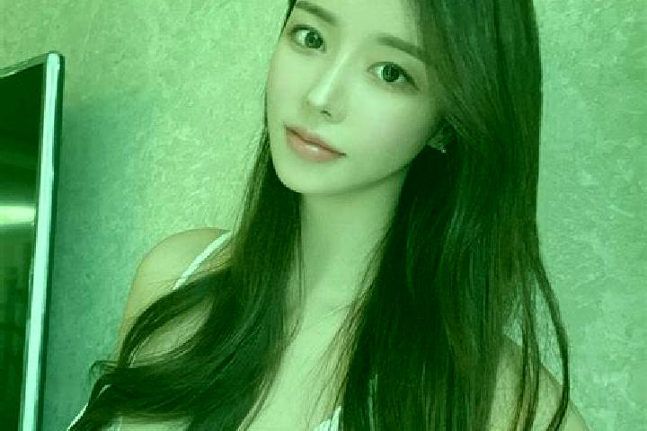 Hazel, 25 — Escort in Heimahe, China