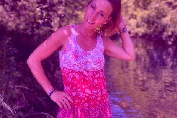 Hazel, 25 — Escort in Monstab, Germany