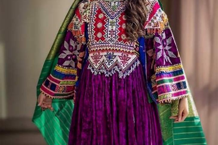 Hazel, 25 — Escort in Sarfiraz Kala, Afghanistan