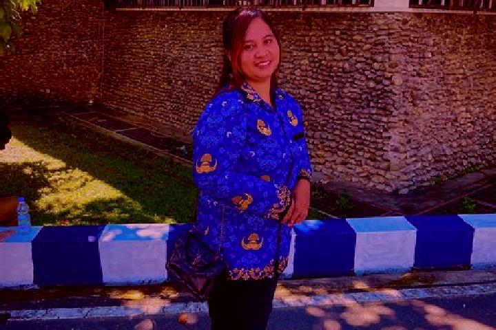 Hazel, 25 — Escort in Waipia, Indonesia