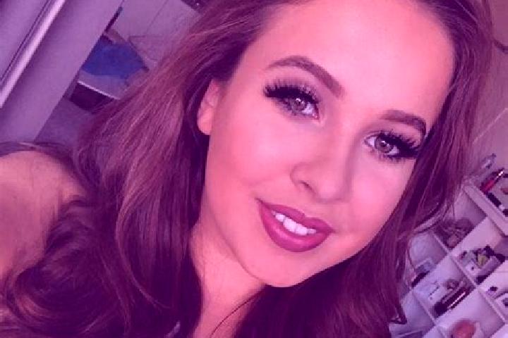 Hazel, 26, a auburn amber-eyed mediterranean companion based in Ushtobe. Offering A-Level, Striptease, Couples. Available for incall and outcall, day and eve...