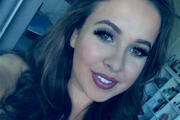 Hazel, 26, a auburn amber-eyed mediterranean companion based in Whyalla Playford. Offering BDSM, Domination, Erotic Massage. Available for incall and outcall...