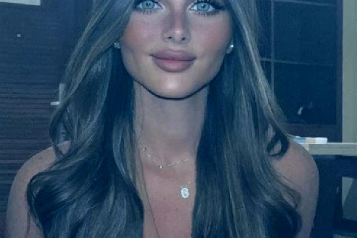 Hazel, 26, a brunette dark-eyed slavic companion based in Frasne. Offering Dinner Date, Fetish, CIM. Available for incall and outcall, day and evening dates.