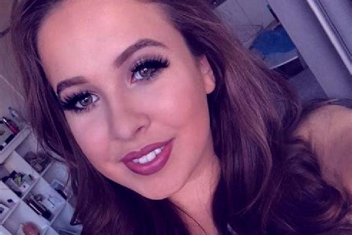 Hazel, 26, a red amber-eyed european companion based in Channay-sur-Lathan. Offering GFE, Travel Companion, BDSM, Fetish. Available for incall and outcall, d...