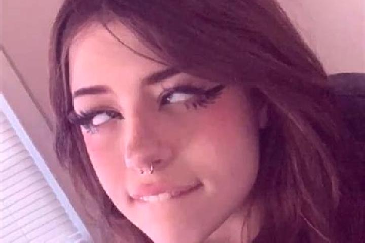 Hazel, 26, a red dark-eyed mediterranean companion based in West Harbour. Offering Fetish, OWO, Couples, CIM. Available for incall and outcall, overnight boo...
