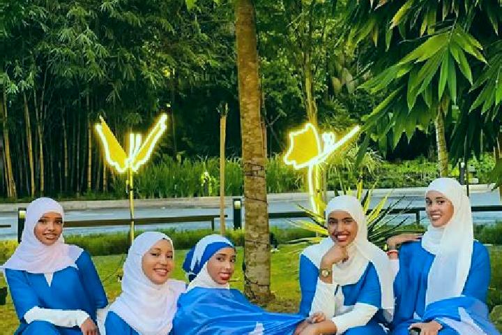 Hazel, 26 — Escort in Ladan, Indonesia