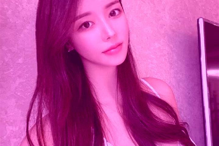 Hazel, 26 — Escort in Ngamring, China