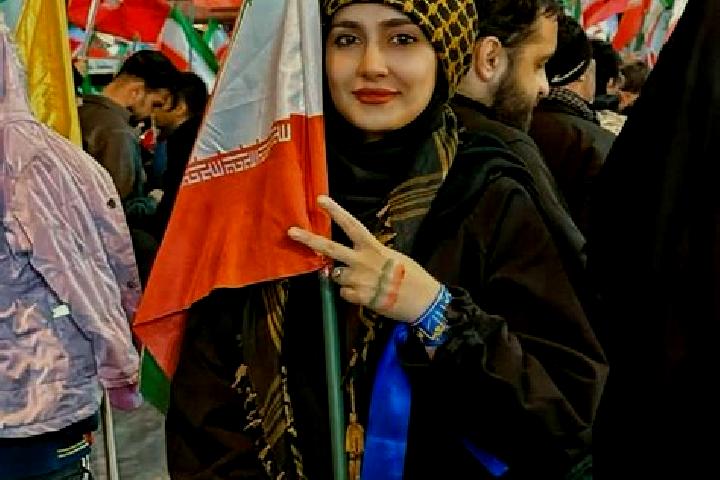 Hazel, 26 — Escort in Now Band, Iran