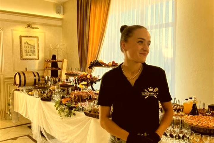 Hazel, 26 — Escort in Vyzhnytsya, Ukraine