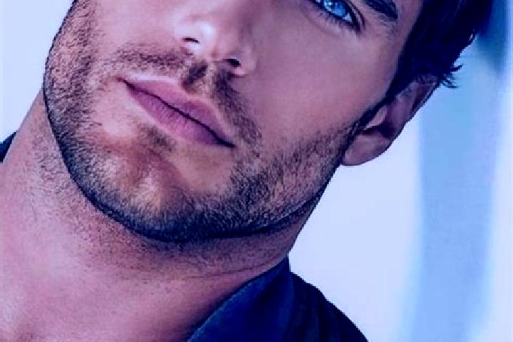Hazel, 27, a black blue-eyed caucasian companion based in Cikaduen. Offering Roleplay, Couples, Prostate Massage, Dinner Date, Massage. Available for incall ...