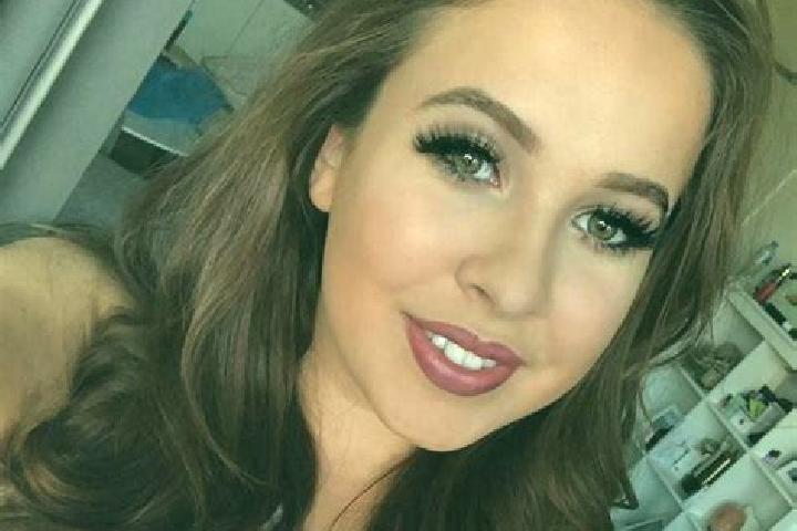 Hazel, 27, a brunette grey-eyed slavic companion based in Chak Sixty-eight-Four Right. Offering CIM, Striptease, Dinner Date. Available for incall and outcal...
