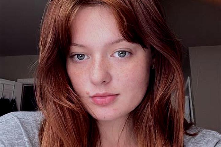 Hazel, 27, a chestnut grey-eyed caucasian companion based in Anchieta. Offering BDSM, CIM, Prostate Massage. Available for incall and outcall, day and evenin...