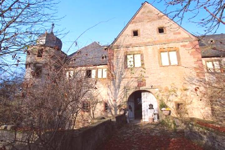 Hazel, 27 — Escort in Karsbach, Germany