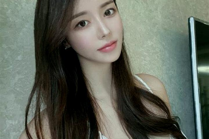 Hazel, 27 — Escort in Runsong, China