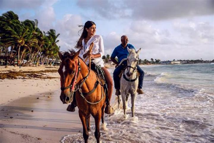 Hazel, 27 — Escort in San Andres de la Barana, Mexico
