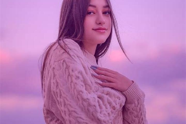 Hazel, 27 — Escort in Satinka, Russia