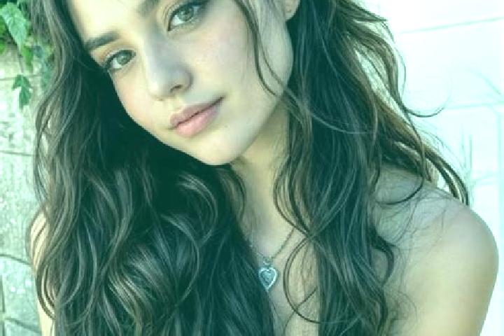 Hazel, 28, a auburn grey-eyed middle eastern companion based in Pariacolca. Offering Striptease, 69, Duos, Travel Companion. Available for incall and outcall...