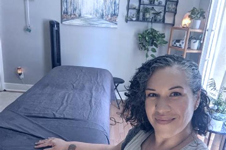 Hazel, 28, a black grey-eyed caucasian companion based in Worth. Offering Massage, OWO, CIM, GFE. Available for incall and outcall, day and evening dates.