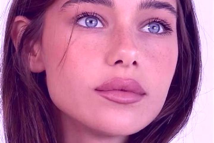 Hazel, 28, a brunette amber-eyed indian companion based in Chauray. Offering GFE, Couples, Erotic Massage, Dinner Date, Striptease. Available for incall and ...