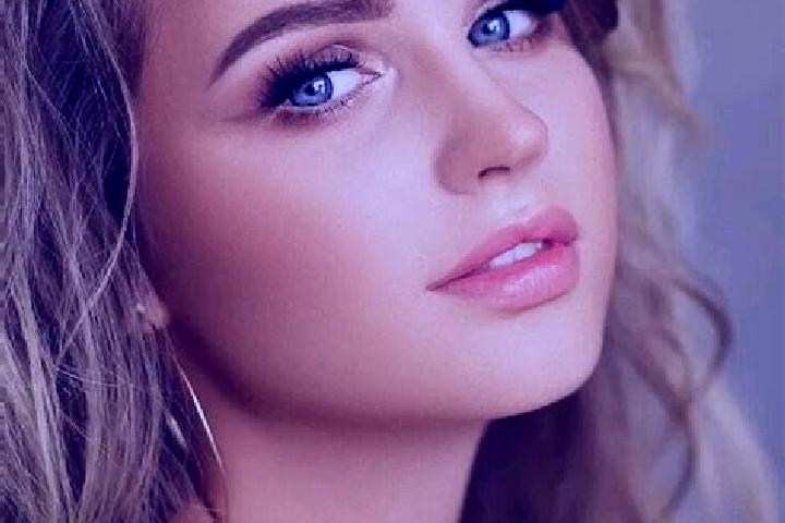 Hazel, 28, a dark blonde blue-eyed caribbean companion based in Badagrama. Offering GFE, BDSM, Fetish, Travel Companion. Available for incall and outcall, ov...