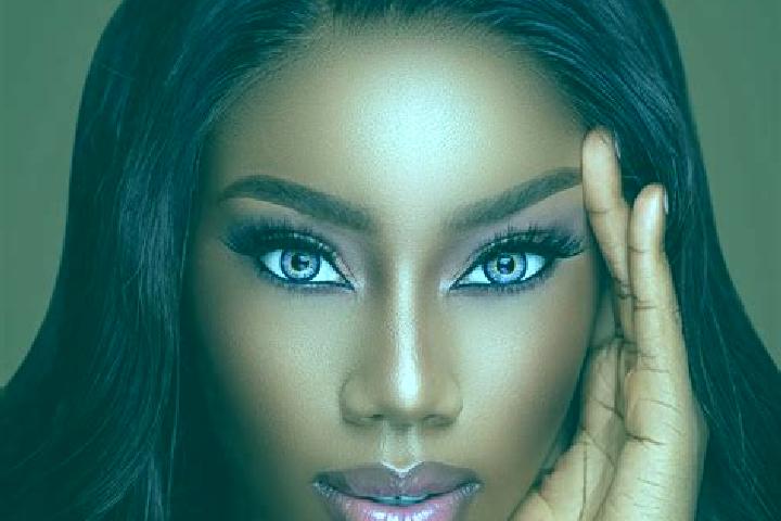 Hazel, 28, a red blue-eyed ebony companion based in Mihatovici. Offering Massage, Prostate Massage, Travel Companion, Erotic Massage, Overnight. Available fo...