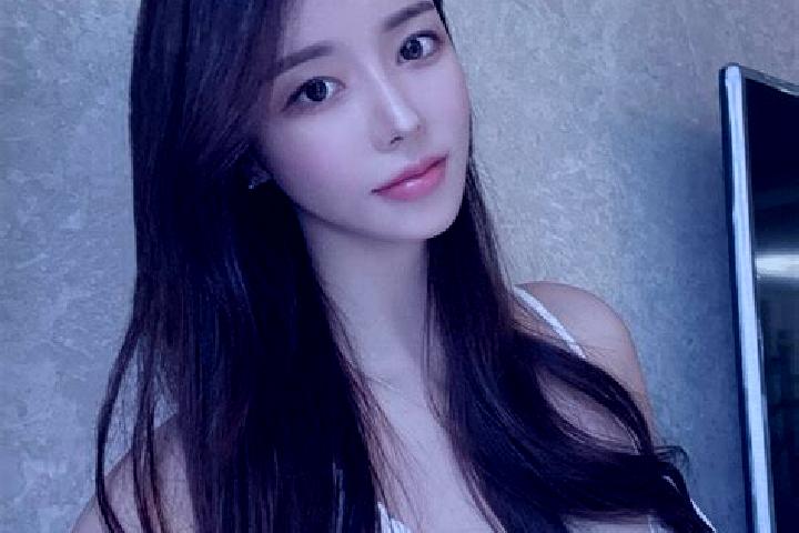 Hazel, 28 — Escort in Ala, China
