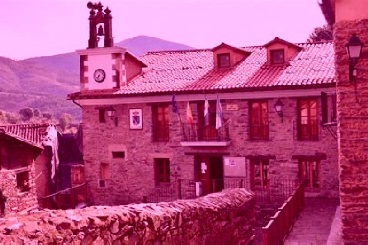 Hazel, 28 — Escort in Robledillo de la Jara, Spain