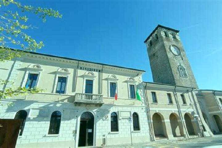 Hazel, 28 — Escort in Sesto Campano, Italy