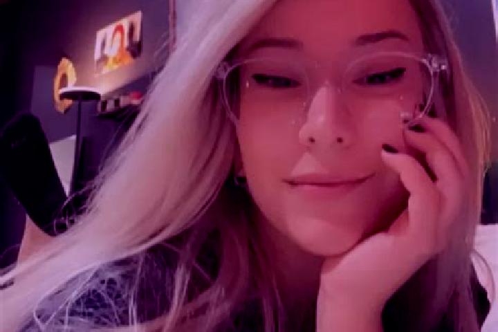 Hazel, 29, a blonde grey-eyed asian companion based in West Kennebunk. Offering Prostate Massage, Fetish, Dinner Date, Girlfriend Experience. Available for i...