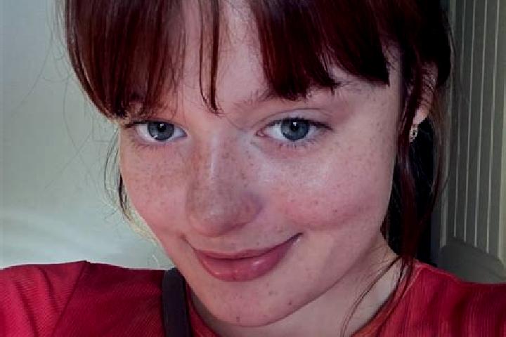 Hazel, 29, a red dark-eyed mediterranean companion based in Stanzach. Offering BDSM, Roleplay, Striptease, OWO. Available for incall and outcall, day and eve...