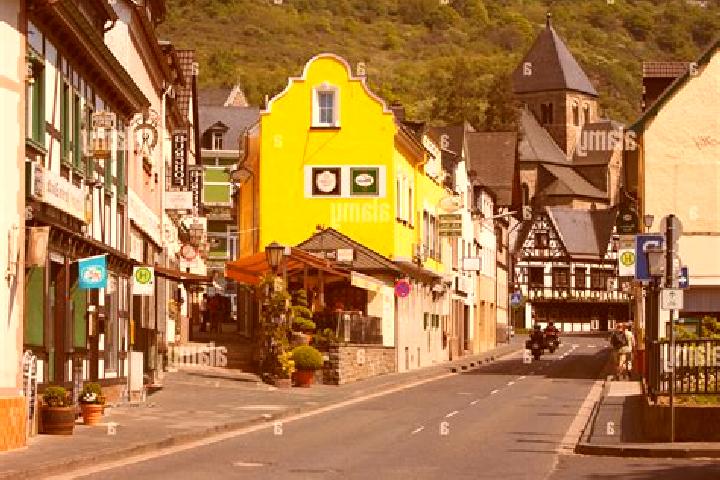 Hazel, 29 — Escort in Altenahr, Germany