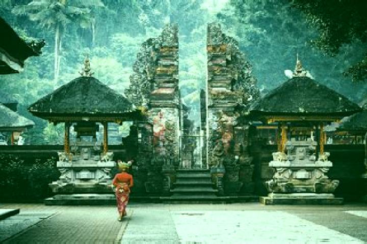 Hazel, 29 — Escort in Jembrana Subdistrict, Indonesia