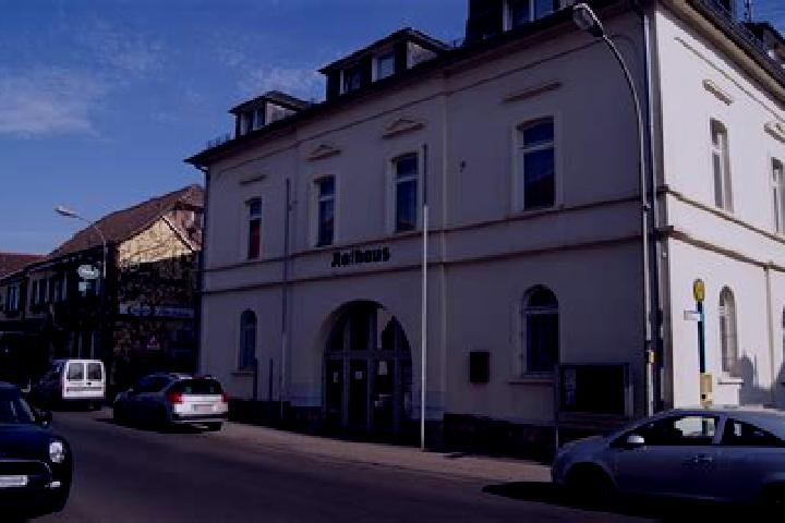 Hazel, 29 — Escort in Nieder-Wiesen, Germany