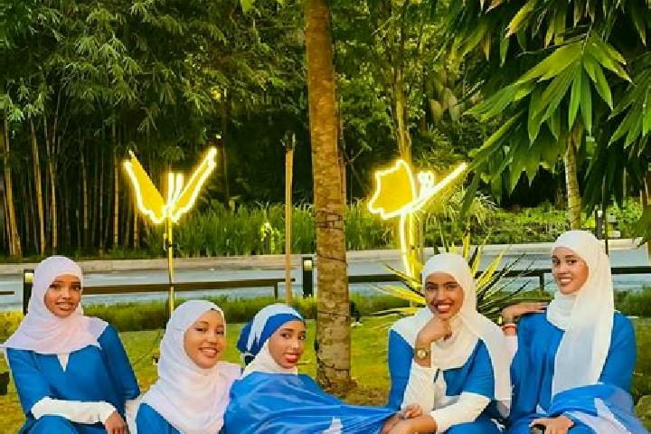 Hazel, 30 — Escort in Ladan, Indonesia