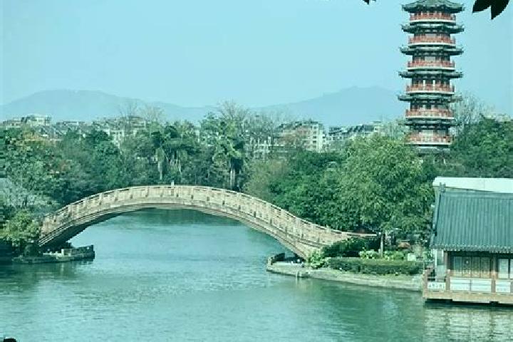 Hazel, 30 — Escort in Mulong, China