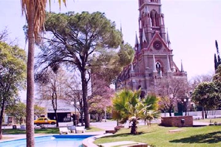 Hazel, 30 — Escort in Villa Allende, Argentina