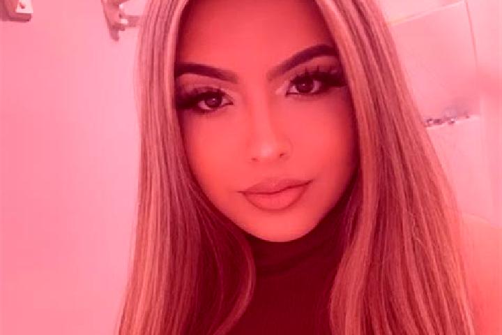 Hazel, 31, a blonde amber-eyed latina companion based in Cepan. Offering Dinner Date, Fetish, 69, Couples. Available for incall and outcall, overnight bookin...