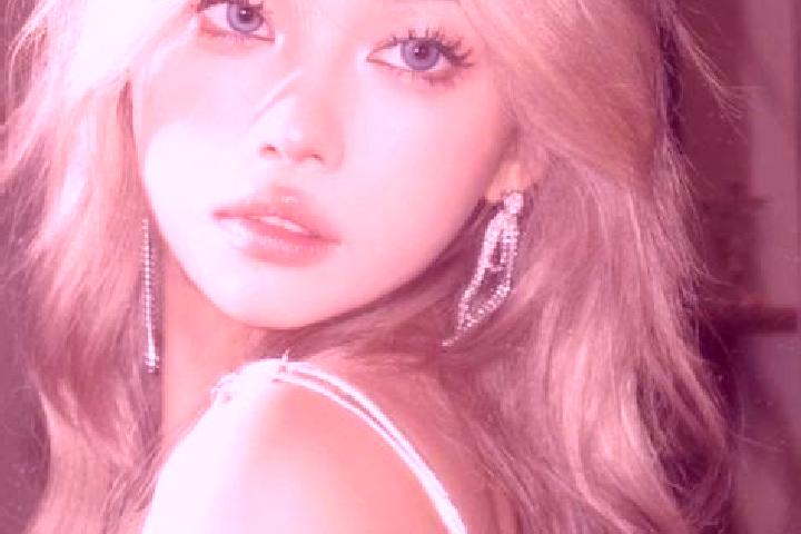 Hazel, 31, a blonde grey-eyed asian companion based in Montrichard. Offering Massage, Couples, Tantra, Fetish. Available for incall and outcall, overnight bo...
