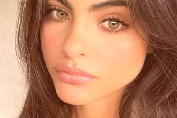 Hazel, 31, a chestnut hazel-eyed indian companion based in Moulins-les-Metz. Offering Overnight, BDSM, Striptease, Domination, Deep French Kissing. Available...