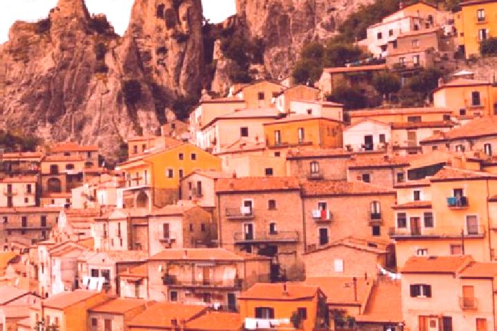 Hazel, 31 — Escort in Montalbano Jonico, Italy