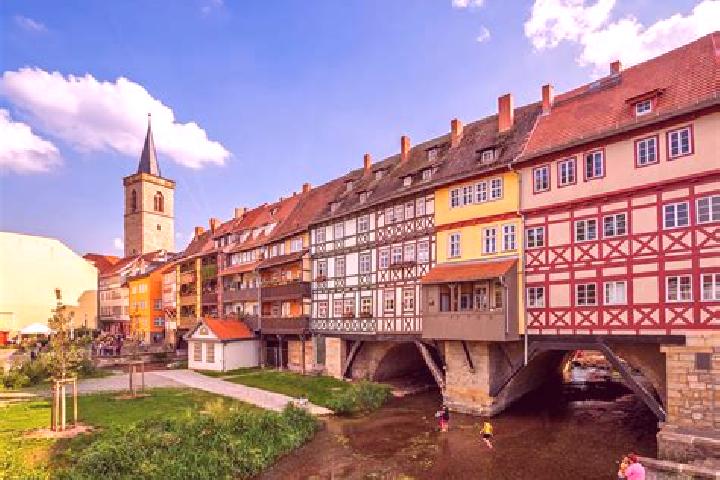 Hazel, 31 — Escort in Teistungen, Germany