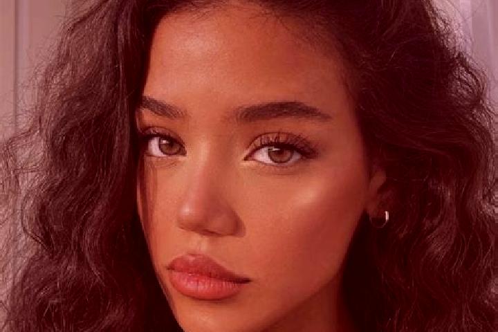 Hazel, 32, a black brown-eyed ebony companion based in Shenhury. Offering OWO, 69, Duos, Dinner Date. Available for incall and outcall, overnight bookings av...