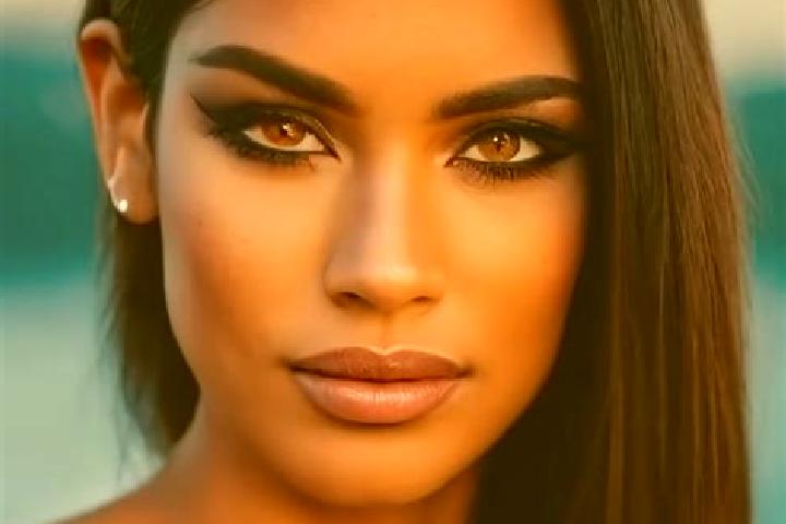 Hazel, 32, a brunette dark-eyed latina companion based in Plopenii Mari. Offering A-Level, 69, Tantra, Domination. Available for incall and outcall, day and ...