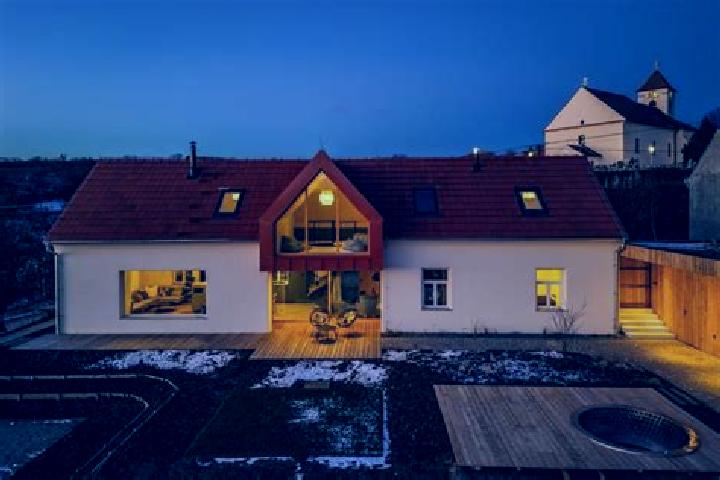 Hazel, 32 — Escort in Kobyli, Czech Republic