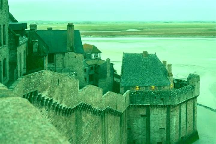 Hazel, 32 — Escort in Mont, France