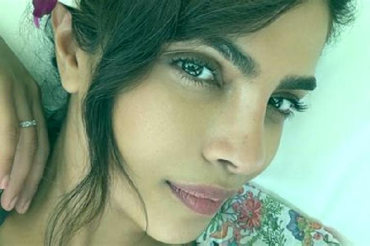 Hazel, 32 — Escort in Munshat Ali Agha, Egypt