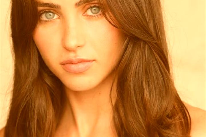 Hazel, 33, a brunette blue-eyed european companion based in Igon. Offering OWO, Dinner Date. Available for incall and outcall, day and evening dates.